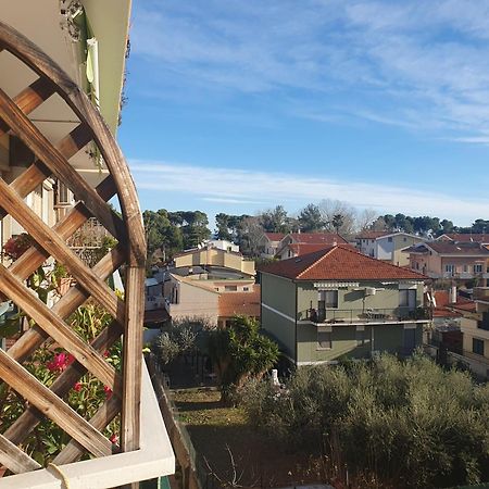 Appartamento Di Delfina Pescara Exteriör bild